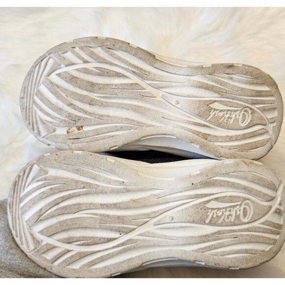 Osh Kosh Navy Blue and Pink with Pokladots Velcro Sneakers sz 10M - Picture 4 of 6